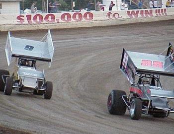 Mike Ward (88) and Gary Wright (9)