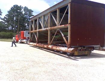 Creel Brothers is equipped to meet all of your heavy hauling and logistic needs.