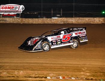 Jon Mitchell on track with the COMP Cams Super Dirt Series. (Turn 3 Images)