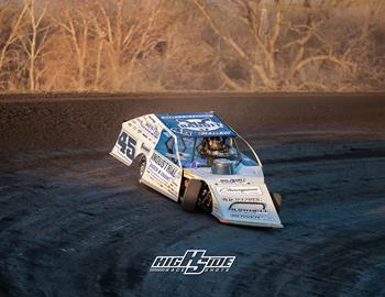 Salina Highbanks Speedway (Pryor Creek, OK) – XR ONUM Modifieds – XR Dominator – March 21-22, 2025. (HighSide Race Shots photo)
