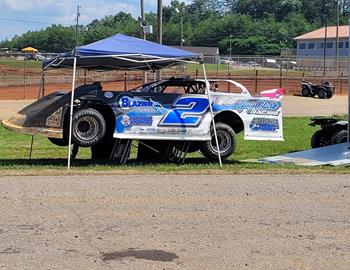 Ready to race at 411 Motor Speedway.