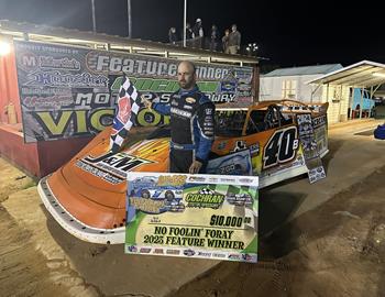 Kyle Bronson pocketed the $10,000 top prize with the Crate Racin USA Dirt Late Models at Cochran (Ga.) Motor Speedway on April 1 during the No Foolin Foray at the Georgia oval aboard his No. 40B Rocket Chassis. *(Brian McLeod image)*