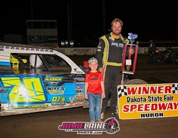 David Simpson wins at Dakota State Fair Speedway on August 17