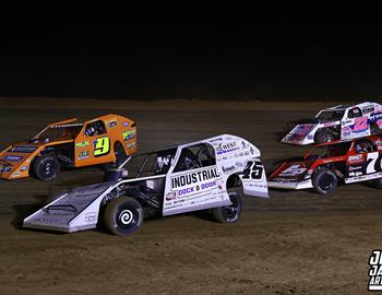 Spoon River Speedway (Banner, IL) – FloRacing Night in America – May 7, 2025. (Josh James Artwork photo)