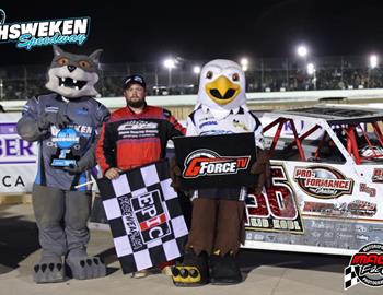 David Pangrazio wins at Ohsweken Speedway on July 12