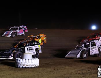 Spoon River Speedway (Banner, IL) – FloRacing Night in America – May 7, 2025. (Josh James Artwork photo)