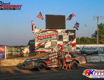 Curt Lund won the IMCA Racing Stock Car feature at Redwood Speedway! on August 25