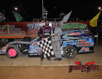 Austin Holcombe in Victory Lane on Saturday, November 12 at County Line Raceway.