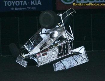 Aaron Reutzel flips