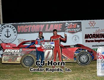 34 Raceway (West Burlington, IA) – May 17th, 2025. (Tracaxn photo)
