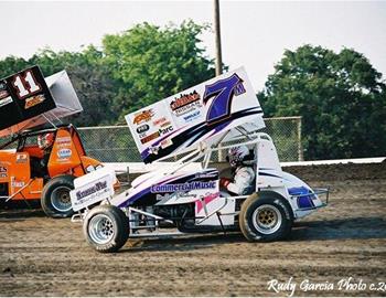 Kevin Ramey (7m) chases Preston Peebles II (11p)