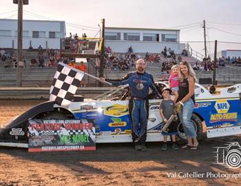 Scott Greer picked up the Wissota Late Model victory at Victory Lane Speedway (Winnipeg, MB) on Thursday, June 8.