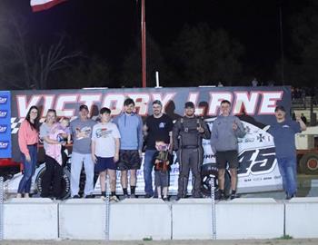 Brownstown Bullring (Brownstown, IL) – April 18, 2025. 