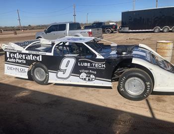 Ken Schrader in the Don Shawn No. 9 at Central Arizona Speedway in January 2023.