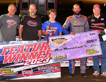 Bill Leighton Jr. pocketed the Malvern Bank Super Late Model Series winners cash on Saturday, May 13 at Central Missouri Speedway (Warrensburg, Mo.).
