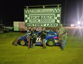 Jeb Merriman backed up the fast time honors with a Crate Late Model victory on Saturday night at Fort Payne Motor Speedway.