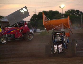 Danny Smith does a quick 360-degree spin in heat race action