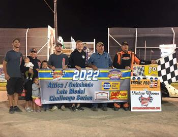 Devin Shiels not only won Saturday night’s feature at Ohio’s Oakshade Raceway, but also claimed the 2022 Attica-Oakshade Challenge Series Championship.