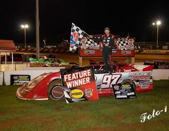 Robert Moore wins at Pine Ridge Speedway on September 28