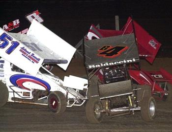 B Feature trouble for Lee Sowell (51) and Eric Baldaccini (b4)