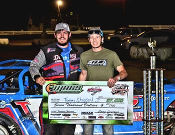Tommy Sheppard Jr. claimed his first-career Mid America Racing Series (MARS) Super Late Model in on Sunday evening at Adams County Speedway (Quincy, Ill.). The victory was worth $7,000. (Gregg Teel image)
