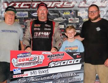 Morgan Bagley wins the Comp Cams Super Dirt Series feature at Magnolia Motor Speedway 