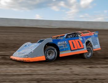 Matt Becker won at Moberly Motorsports Park (Moberly, Miss.) on May 28, 2024, with the POWRi Latemodels.