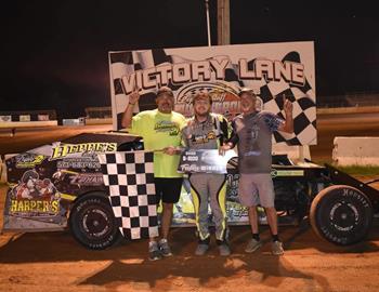 Noah Groves claimed a B-Mod victory on Friday at Poplar Bluff Motorsports Park.