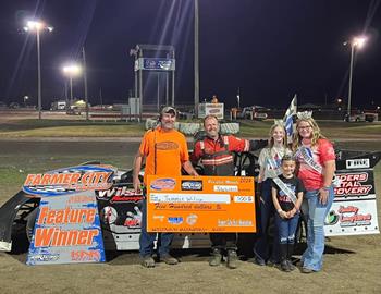 Jammie Wilson wins at Farmer City Raceway on July 5