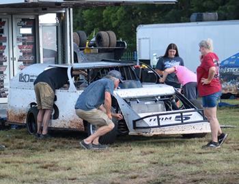 Jon Mitchell competes in the USRA Limited Modified class during the Mike Parker Memorial/Alan Roy Memorial at 67 Speedway of Texarkana (Texarkana, AR) on June 20-22, 2024. (Chaz Brzeski photo)