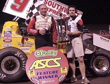 Gary Wright in victory lane at Paris