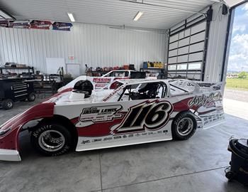 (2025 Racing Season Photo)