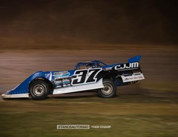 Jacob Hawkins wins the Fall Festival 50 at Elkins Raceway on September 14 (Photo: STANCEAUTOMAG by Todd Champ)