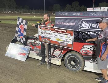 Josh Putnam raced to the $10,000 victory with the Hunt the Front Super Dirt Series and Mississippi State Championship Challenge Series Super Late Models on Saturday night, May 13 at Mississippis Magnolia Motor Speedway.