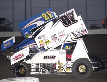 Aaron Reutzel (87) and Tommy Bryant (21T)