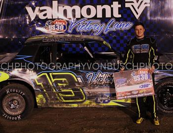 Congratulations to Jacob Anson for picking up the win last night at US 30 Speedway! This was only his second night out in his brand new Cadillac Chassis by BIGG Johnson Racing! 