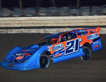 Rich Bell collected a $3,000 victory on Friday, Sept. 22 in the Sycamore Speedway (Maple Park, Ill.) with the Wabam Dirt Kings Tour. (Branden Aeling image)