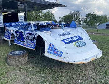 Brennon Willard competes with the Midwest Auto Racing Series (MARS) at Kankakee County Speedway (Kankakee, IL) on May 17, 2024. 