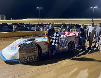 Kyle Hardy picked up a $4,000 Super Late Model win on Saturday night at Winchester (Va.) Speedway.