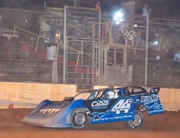 Dalton Cook scored the $5,000 Southern All Star Late Model Series victory at Southern (Fla.) Raceway on Nov. 17. (Austin Thomason image)