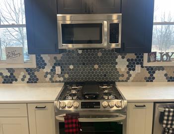 Hexagon glass backsplash