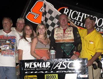 Gary Wright in victory lane