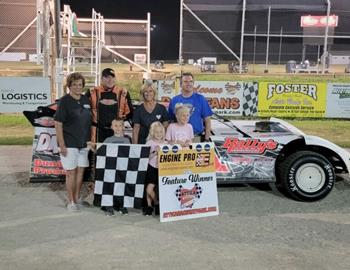 Sean Johnson picked up the IMCA Late Model win on Saturday night at Independence (Iowa) Motor Speedway.