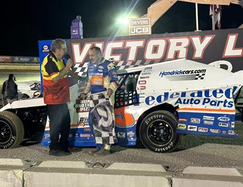 Ken won the DIRTcar UMP B-Mod feature at The Brownstown (Ill.) Bullring on Friday, Sept. 8.