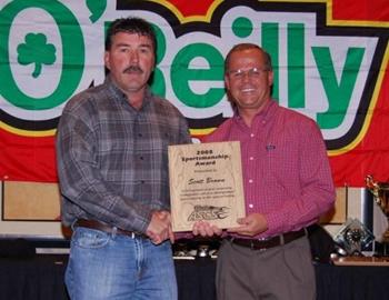 Garry Lee Maier accepts the Sportsmanship Award for car owner Scott Brown