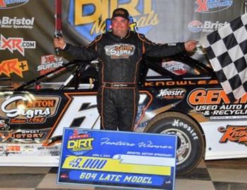 Jody Knowles picked up a $5,000 victory in the 604 Late Model division in Saturday night’s Karl Kustoms Bristol Nationals finale. (Michael Moats image)