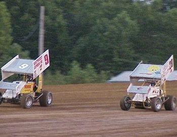 Wright and Rilat in heat race action