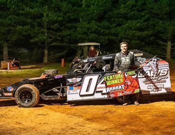 Cole Wagoner won the Modified feature at the Ararat Bullring on May 10.