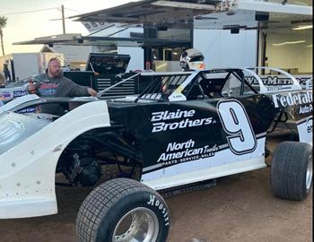 Ken Schrader in the Don Shawn No. 9 at Central Arizona Speedway in January 2023.