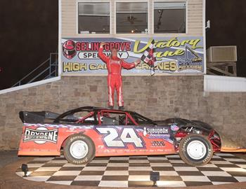Rick Eckert wins at Selinsgrove Speedway on May 10.